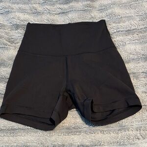 Lululemon Women's Black High-Waisted Spandex - 4 inch